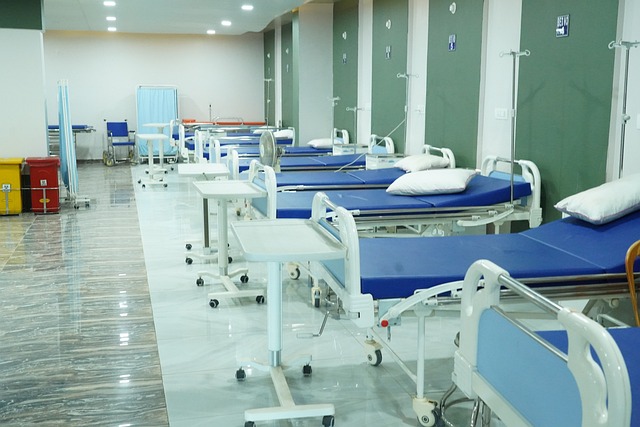 hospital 6576522 640